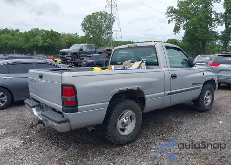 2000 Dodge Ram 1500 St из США, поврежденный, VIN 1B7HC16Y2YS531682